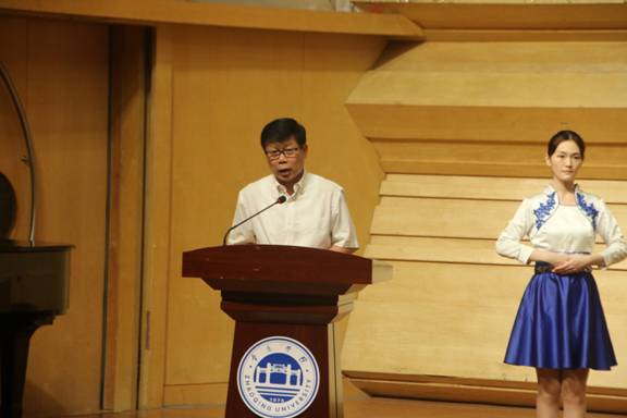 2.校党委副书记叶峥嵘讲话